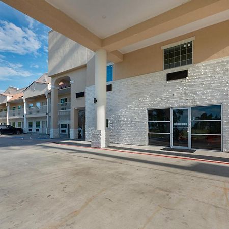 Baymont By Wyndham Kingwood Hotel Houston Exterior photo