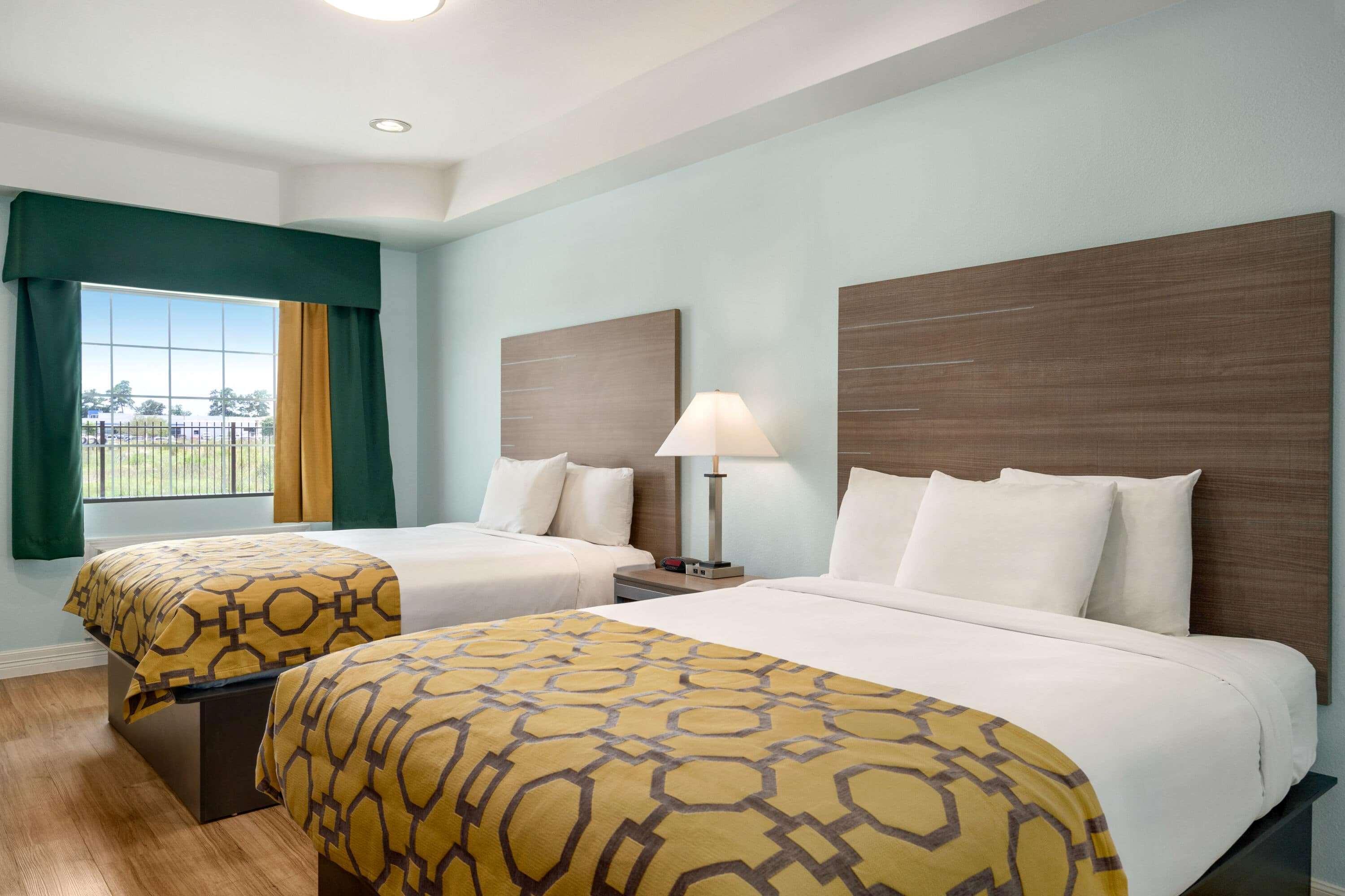 Baymont By Wyndham Kingwood Hotel Houston Exterior photo