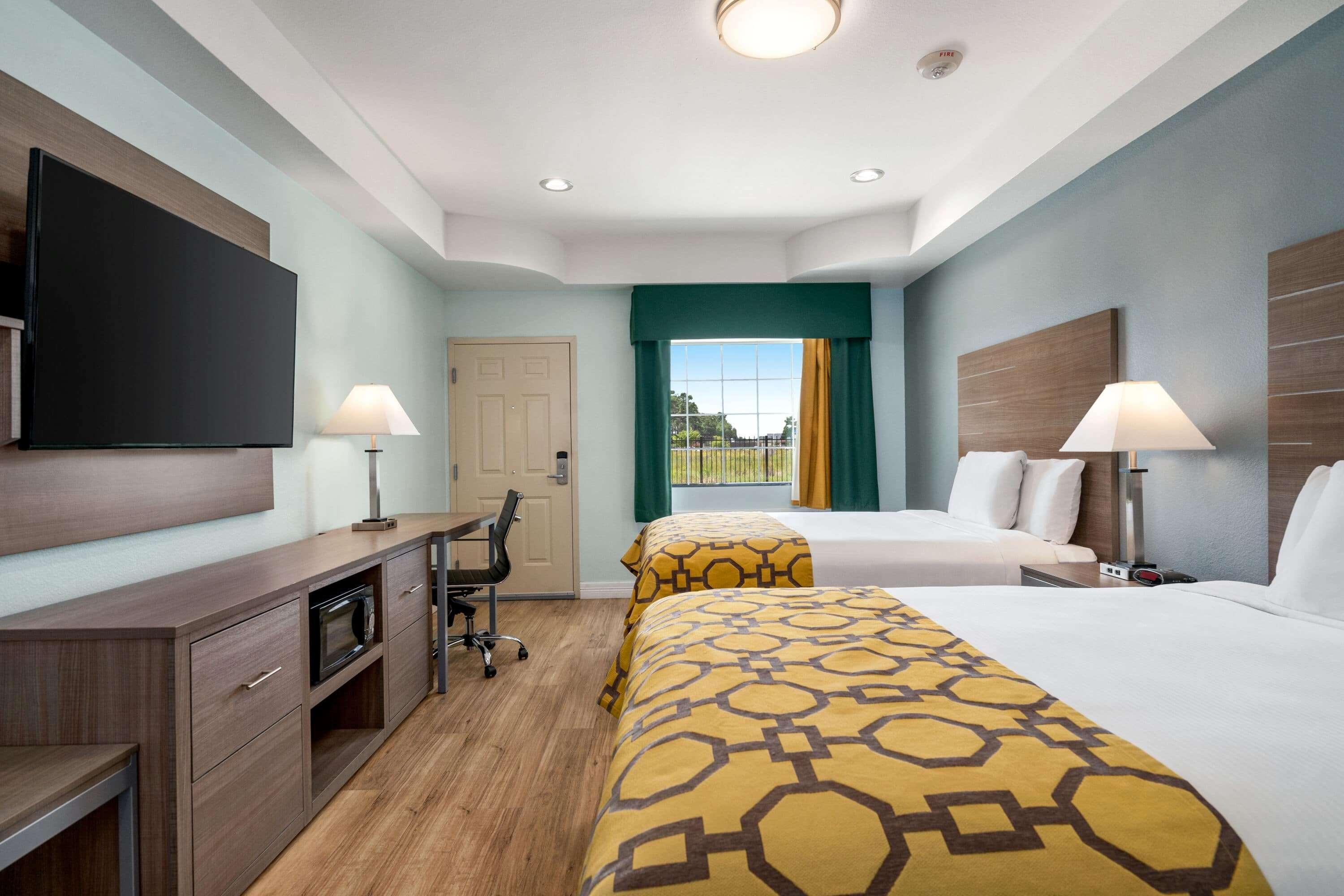 Baymont By Wyndham Kingwood Hotel Houston Exterior photo