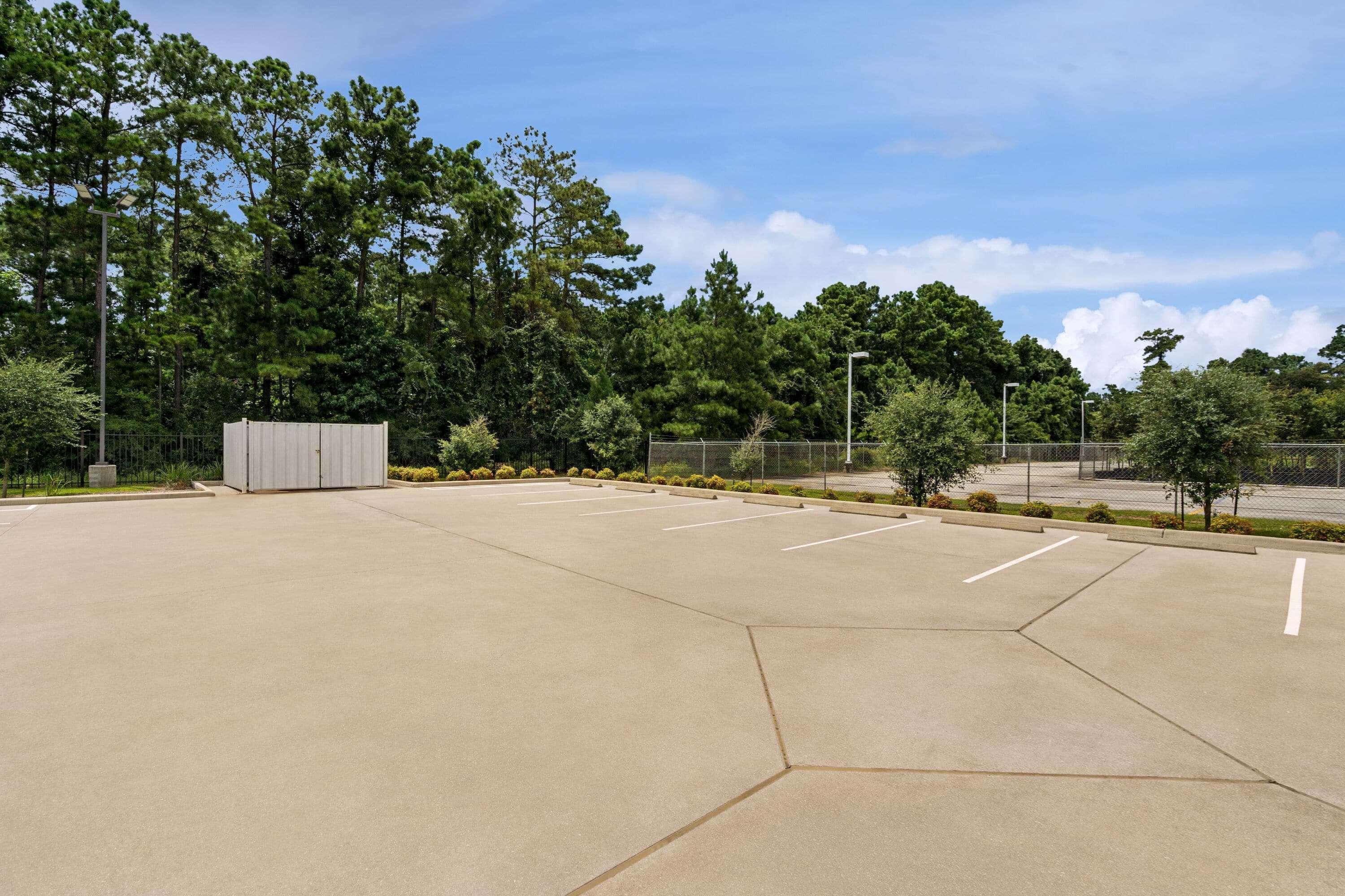 Baymont By Wyndham Kingwood Hotel Houston Exterior photo