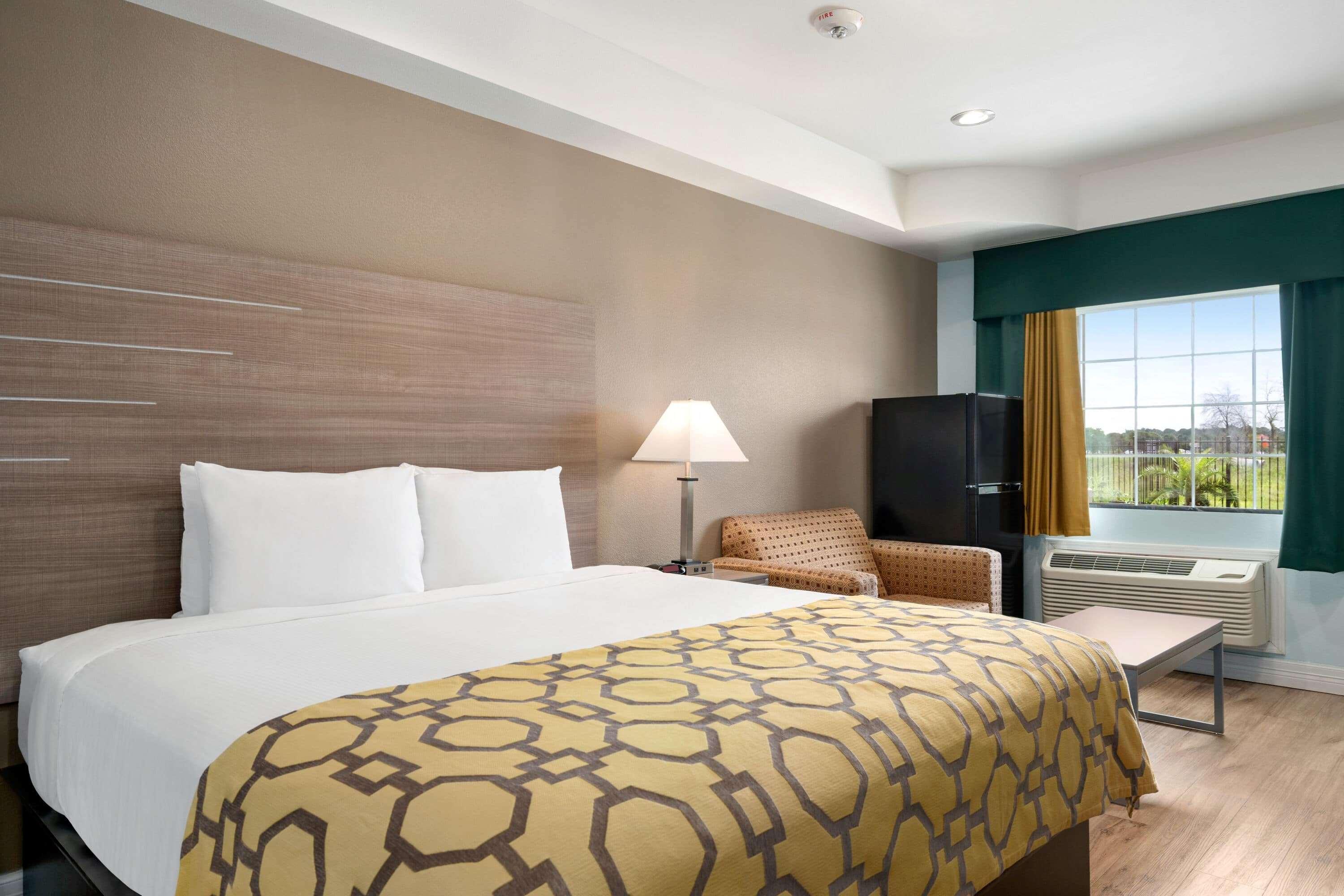 Baymont By Wyndham Kingwood Hotel Houston Exterior photo