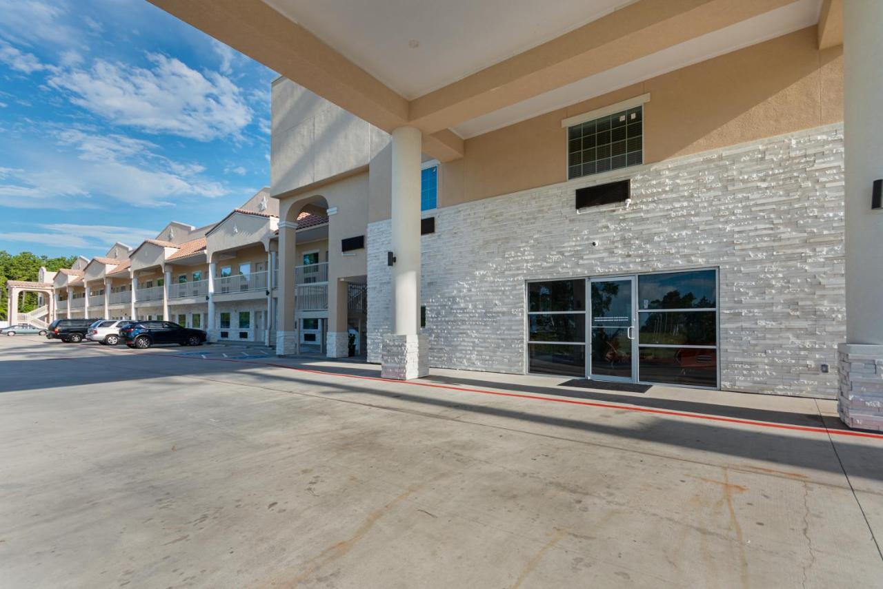 Baymont By Wyndham Kingwood Hotel Houston Exterior photo